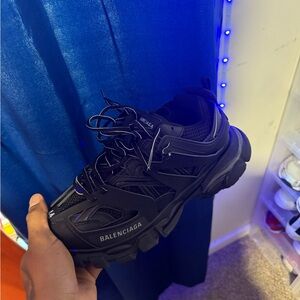 Balenciaga Black Men's Shoes comes with bag and extra laces